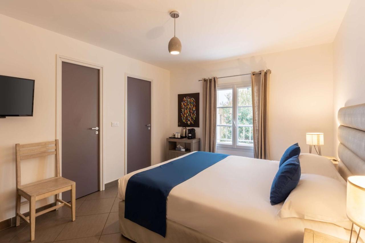 Best Western Hotel Casa Bianca, Piscine Interieure Et Exterieure Καλβί Εξωτερικό φωτογραφία