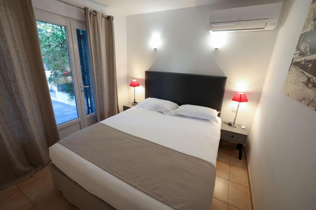 Best Western Hotel Casa Bianca, Piscine Interieure Et Exterieure Καλβί Εξωτερικό φωτογραφία