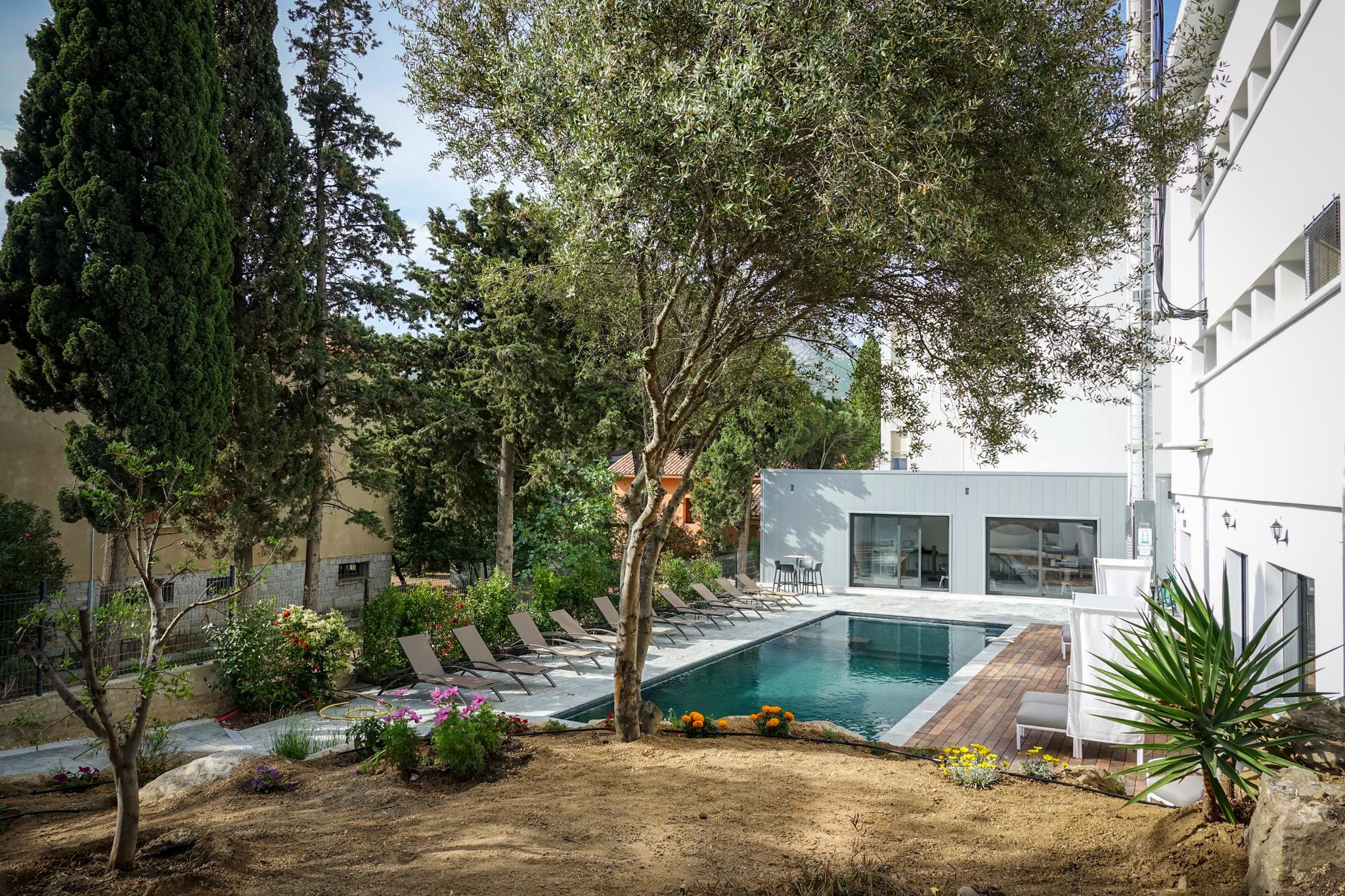 Best Western Hotel Casa Bianca, Piscine Interieure Et Exterieure Καλβί Εξωτερικό φωτογραφία