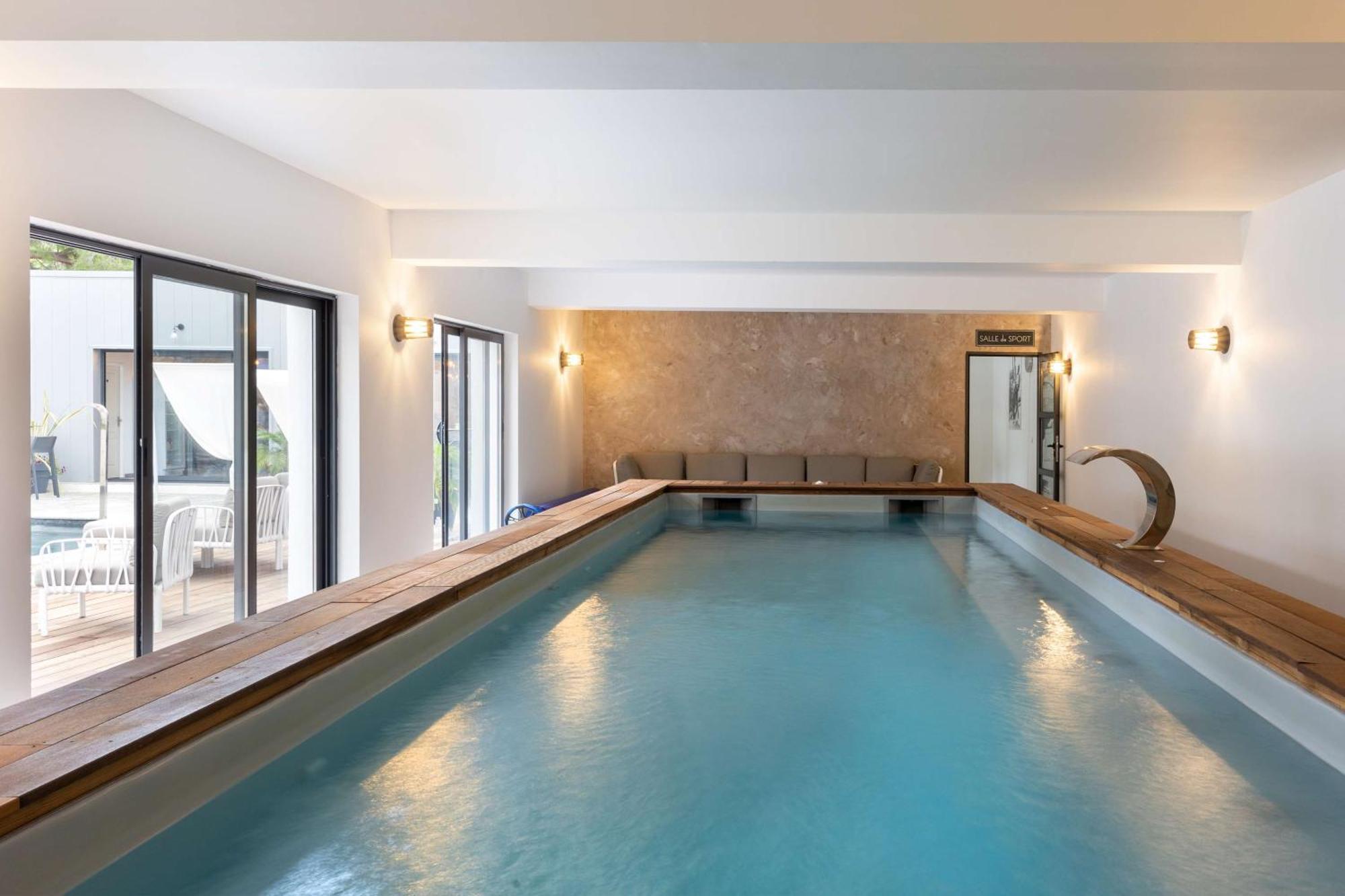 Best Western Hotel Casa Bianca, Piscine Interieure Et Exterieure Καλβί Εξωτερικό φωτογραφία